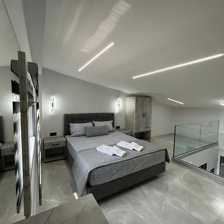 A Ponte & * Sykia Chalkidikis